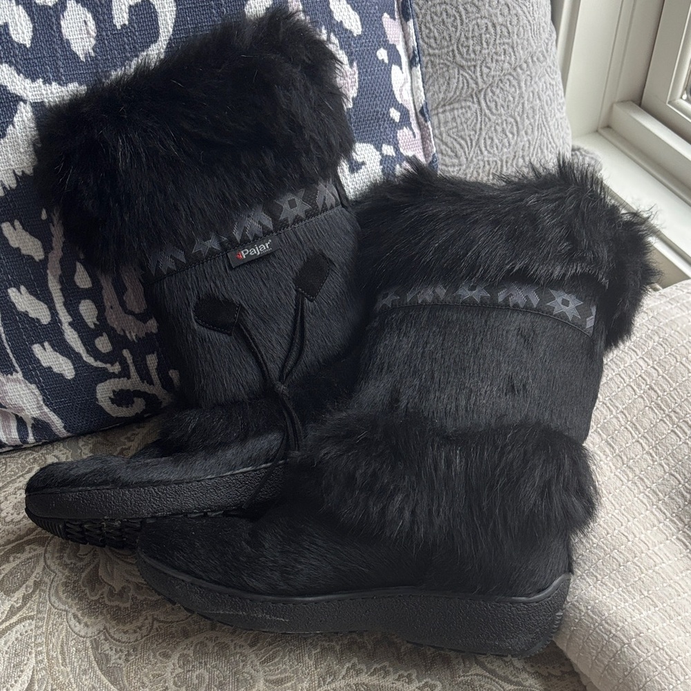 Pajar Women's Black Fur Winter Boots